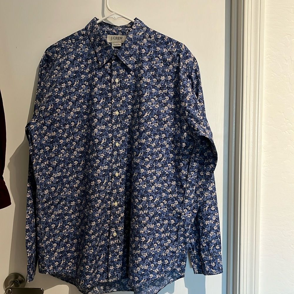 J. Crew Flex Washed Slim Untucked Chambray Button Down Size XL